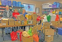 Lion’s Head Farmers’ Market Christmas Market Collects 1036.7 lbs of Food