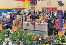 Lion’s Head Farmers’ Market ‘Spring Market’ Popular Sunday Outing