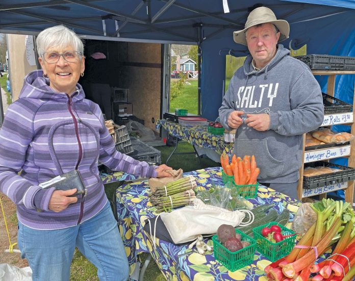 LH-Farmers-Market-#9-26-elaine