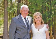 Ohio Couple Chooses Tobermory to Elope