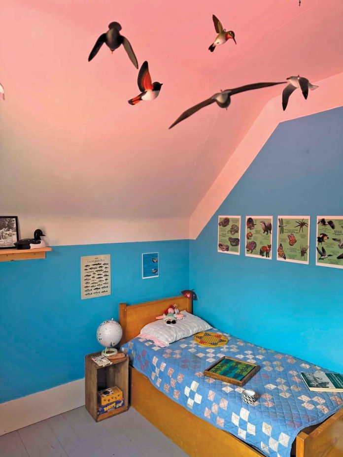 flowerpot-birds-in-childs-room